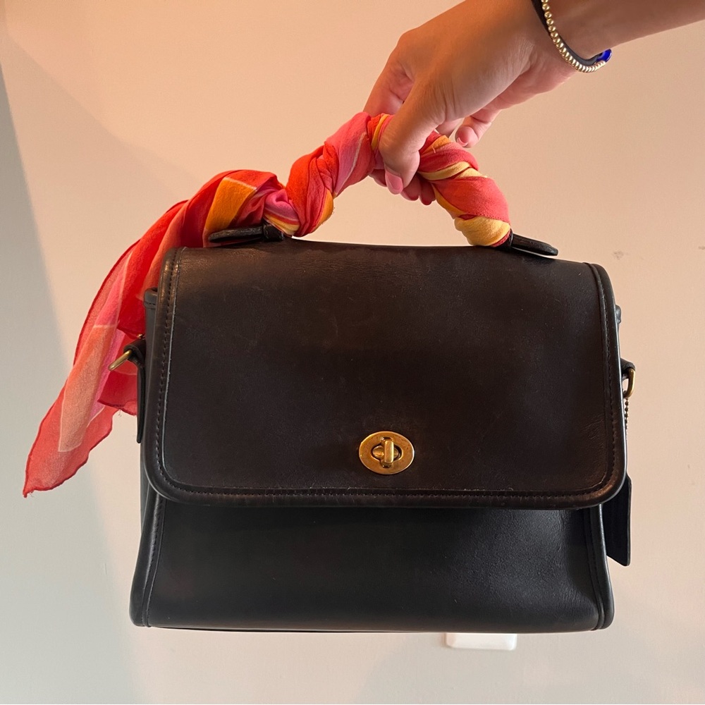 Coach Court Vintage Black Glove Tanned Leather Turnlock Bag 9870 - Picture 2 of 11
